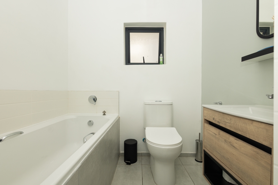 2 Bedroom Property for Sale in Groot Phesantekraal Estate Western Cape